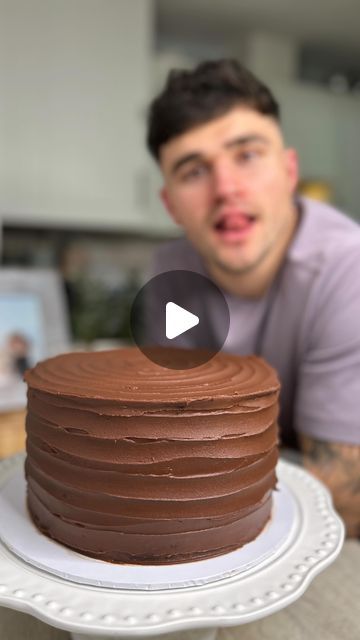 Matty on Instagram: "Chocolate Fudge Cake, who’d like the recipe?👇 Chocolate on chocolate on chocolate. I think you’ll like this one 🤤🍫 With national chocolate cake day coming up on Saturday you’ve got the perfect excuse to try this recipe. You can put a slice in the microwave for 15 seconds and the ganache goes lovely- bit of ice cream and you’re onto a winner! Ingredients: Cake: 250g Unsalted Butter 250g 70% Chocolate 160ml Hot water 2 tbsp Instant espresso 4 Eggs 160ml soured cream 2tbsp veg oil 250g caster sugar 180g light brown 300g self raising flour 9g bicarbonate of soda 60g coco powder 1tsp salt Filling: 125g Soft Unsalted Butter 225g Icing Sugar 100g Melted Chocolate Ganache: 225g dark chocolate 20g unsalted butter 340ml double cream Method: 1.Make the c Chicolate Cake, National Chocolate Cake Day, Instant Espresso, Self Raising Flour, Ice Cake, Double Cream, Amazing Desserts, Bicarbonate Of Soda, Chocolate Fudge Cake