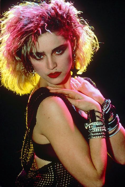 Madonna Songs, 1980s Makeup, 1980s Hair, 1980s Fashion Trends, Madonna 80s, Fashion Guys, 80s Pop, 90s Fashion Grunge, 1980's Fashion