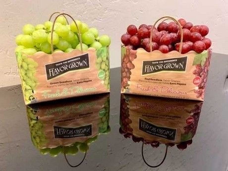 New environmentally friendly grape packaging available Grape Packaging, Vegetable Packaging Ideas, Packaging Vegetables, Fresh Fruit Packaging, Dried Fruit Packaging Design, Dried Fruits Packaging, Organic Vegetable Packaging, Environmental Packaging, Fresh Produce Packaging