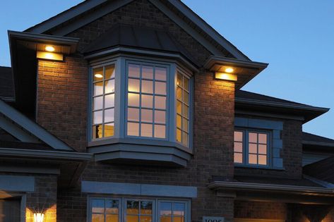 2nd Floor Bay Window Exterior, Bay Window Ideas Outside View, Bay Window Ideas Exterior, Arch Exterior, Bay Window Exterior, Bay Window Design, Bay Bow Windows, Window Exterior, Sun Rooms