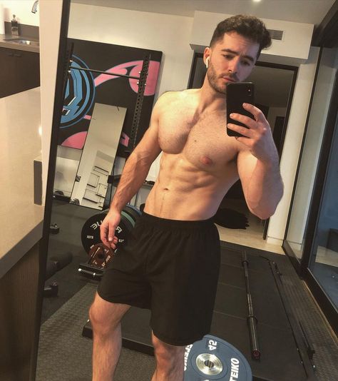 65.1k Likes, 1,214 Comments - Jordan Maron (@jordanmaron) on Instagram: “Been out mining diamonds” Captain Sparklez, Jordan Maron, Body Reference, Gym Men, Mens Short, Jordan, Diamonds, Gym, Actors