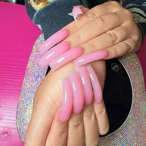 know YTV gone eat up some curve nails every. single. time. . . . . . #atlnailtech #curvenails | Instagram Pink Curved Nails, Acrylic Nails Curved, Curved Nails Acrylic, Curved Nails Designs, C Curve Nails, Curved Acrylic Nails, Curve Nails, Cutesy Nails, Long Red Nails