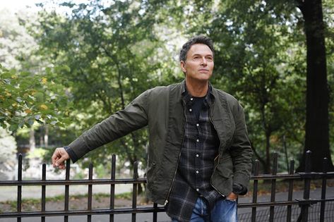 Tim Daly in Riverside Park. Tea Leoni Tim Daly, Elizabeth Mccord, Tim Daly, Tea Leoni, Madeleine Albright, Madam Secretary, Riverside Park, Well Dressed, Role Models