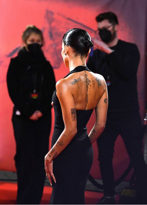 Zoe Kravitz Tattoos, London February, Zoe Isabella Kravitz, Zoë Kravitz, Fantasy Couples, Geometric Design Art, Zoe Kravitz, The Batman, Tattoo Placement