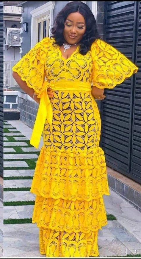 Lace Bubu, Bubu Kaftan Styles, Kaftan Lace, Yellow Kaftan, Culottes Jumpsuit, Lace Gown Dress, Boubou Styles For Women, Kaftan Styles, Nigerian Lace Styles Dress