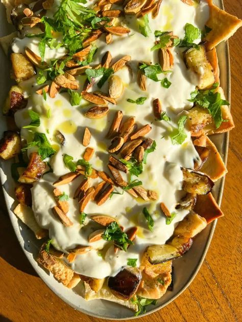 Eggplant Fatteh Recipe, Fattah Recipe Eggplant, Middle Eastern Brunch, Fatteh Recipe, Eggplant Fatteh, Yogurt Tahini Sauce, Eggplant Bites, How To Prepare Eggplant, Easy Eggplant