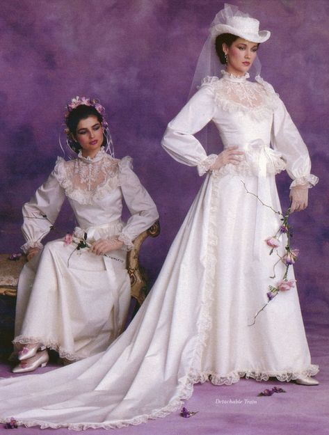 Dramatic Wedding Dress, Gowns Vintage, Vintage Brides, Wedding Gowns Vintage, Vintage Bride, Moda Vintage, Dreamy Wedding, Fairytale Wedding, Wedding Dresses Vintage