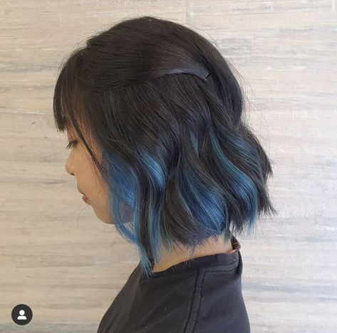 Short Brown And Blue Hair, Half Light Blue Half Dark Blue Hair, Short Hair Blue Tips, Blue Undercut Hair, Blue Tips Brown Hair, Brunette Hair With Blue Underneath, Short Hair With Blue Underneath, Half Dyed Hair Underneath Short, Short Half Dyed Hair