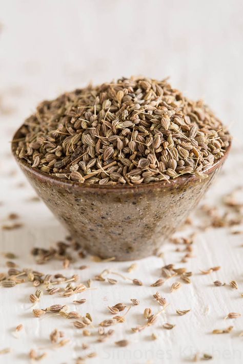 . Cumin Water, Edible Seeds, Anise Seed, Asian Kitchen, Kitchen Spices, Aromatic Herbs, Spices And Herbs, Spices And Seasonings, Herb Seeds