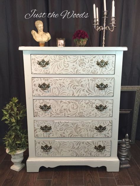 Hand painted dresser. Where Shabby meets Chic #justthewoods Stencil Dresser, Shabby Chic Stencils, Shabby Chic Furniture Diy, Distressed Furniture Painting, Shabby Chic Room, Shabby Chic Dresser, Stencil Furniture, Shabby Chic Bathroom, Shabby Chic Bedrooms