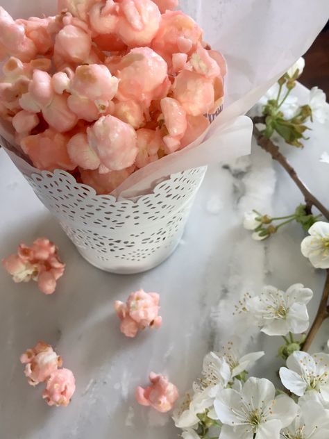 I looked out the window and what did I see, popcorn popping!! Cherry blossoms are in full bloom. So what better way to celebrate spring, than pretty pink popcorn! Perfect for parties, elegant Easte… Popcorn Kettle Corn, Cherry Blossom Tea, Pink Velvet Curtains, Popcorn Popping, Cherry Blossom Party, Chinese Birthday, Popcorn Wedding, Cherry Tea, Pink Popcorn