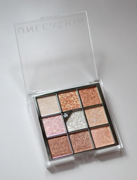 Glitterpedia Eye Palette, Korean Makeup Palette, K Beauty Makeup Products, Glitter Makeup Products, Korean Eyeshadow Palette, Wardrobe Coquette, Unleashia Glitterpedia, Yesstyle Products, Yesstyle Makeup