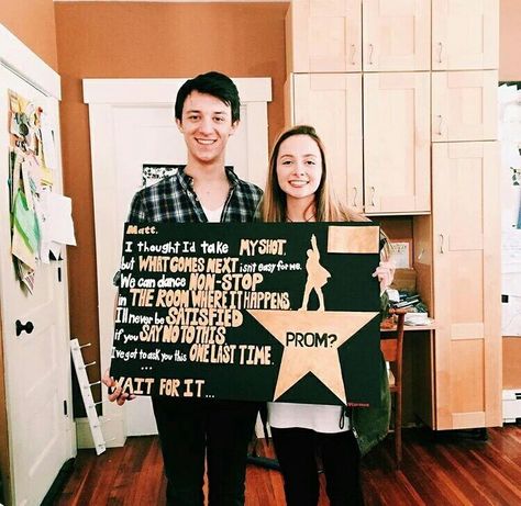 Hamilton Promposal Hoco Poster Ideas, Cute Promposals, Cute Homecoming Proposals, Cute Prom Proposals, Asking To Prom, Dance Proposal, Sadie Hawkins, Hamilton Lin Manuel, Prom Couples