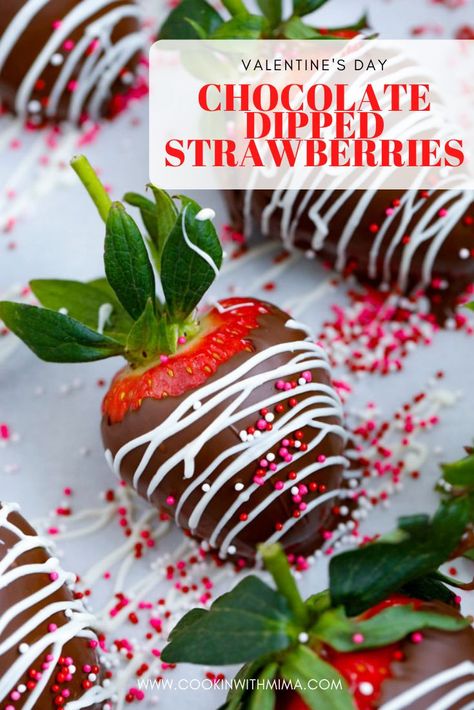 This Valentine's Day make your own homemade Chocolate Dipped Strawberries for the loved ones in your life. Learn how to pick the best strawberries to dip, drizzle, and sprinkle with your favorite chocolate toppings. #strawberry #chocolatedipped Cupcakes Cheesecake, Chocolate Covered Strawberry Recipe, Strawberries Chocolate, Dessert Presentation, Low Carb Cheesecake, Valentine Desserts, Valentines Day Desserts, Strawberry Dip, Easy Treats