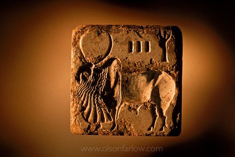 Harappan Bull Seal | 2450-2200 BC | Indus Valley, Pakistan Indus Valley Seals, Ashoka Chakra, Ancient Indian History, Mohenjo Daro, India Inspired, Ancient Indian Architecture, Indus Valley Civilization, Vintage India, Ancient Warfare