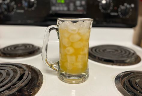 How To Make Lemonade, Copycat Chick Fil A, Simply Lemonade, Best Lemonade, Fruit Drinks, Chick Fil A, Three Ingredient, Brewing Tea, Sweet Tea