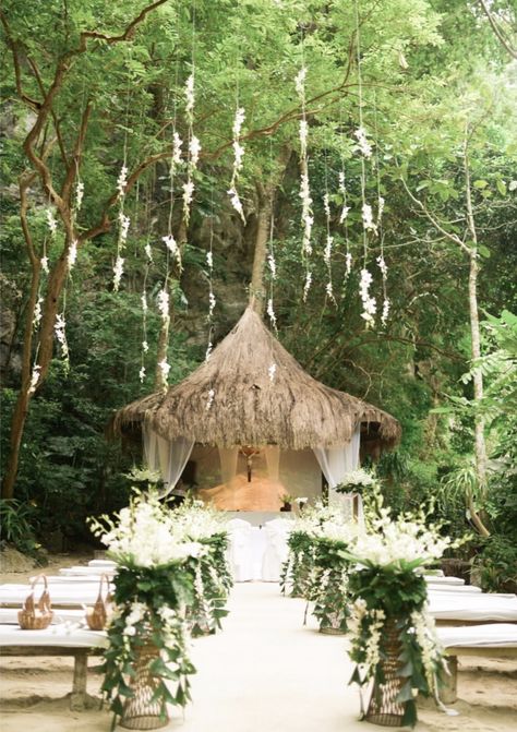 Hop on a boat and escape to a picture perfect island for your tropical wedding at El Nido Resorts in the Philippines. | Photo Credit: @dyancollophoto #WhereWillYouCelebrate Elnido Palawan, Filipiniana Wedding Theme, Arkansas Wedding Venues, Farm Wedding Reception, Philippine Wedding, Filipino Wedding, Tropical Wedding Inspiration, Indoor Wedding Ceremonies, Kauai Wedding