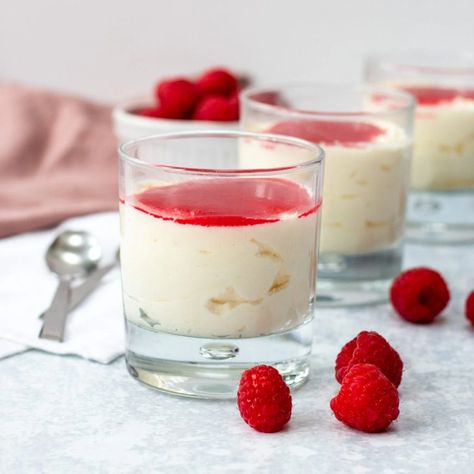 White Chocolate Mousse with Raspberry Sauce Inspired by Masterchef | Searching for Spice Dinner Party Dessert, Dinner Party Desserts, Date Night Recipes, White Chocolate Mousse, Make Ahead Desserts, Mini Treats, Raspberry Sauce, White Chocolate Raspberry, Chocolate Cream