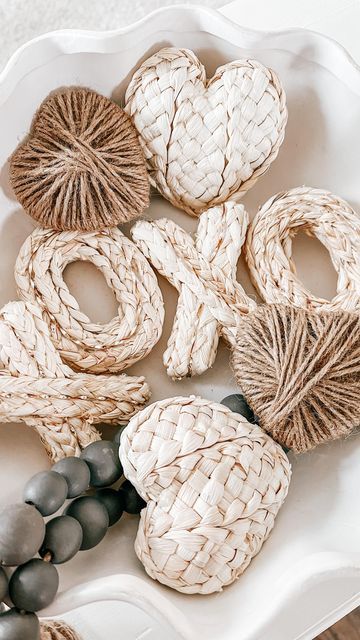 Brittany | Home Decor & DIY on Instagram: "💗How to make a jute heart💗 All you need is some cardboard, jute twine, and hot glue! Easy peasy! These hearts make the cutest vase filler or as a decoration on your Valentine’s tablescape! Shout out to my friend Alyssa @amadadecor for the inspiration! 💗 Would you give these a try?? #homedecor #interiordesign #homestyle #homeinspo #instahome #housebeautiful #houseandhome #homesweethome #neutraldecor #diyhome #modernfarmhouse #targetstyle #diy #valenti Coastal Valentines Day Decor, Neutral Valentines Aesthetic, Natural Valentines Decor, Modern Valentines Decor, Boho Valentines Day Decor, Target Valentines Decor, Neutral Valentines Day Decor, Diy Mantle Decor, After Christmas Decorating Ideas