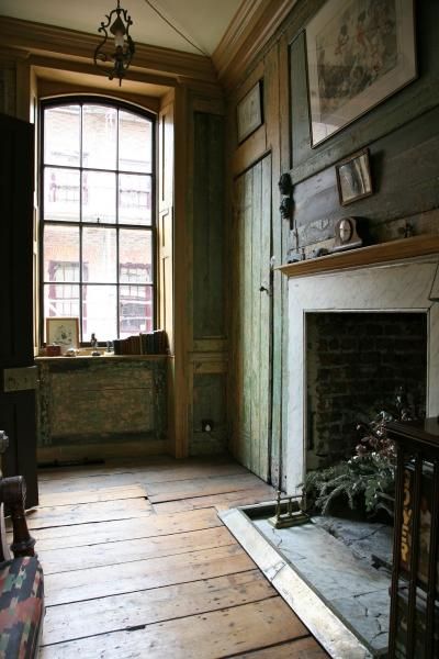 i saw this the other day via 16 house .  it's made the rounds a bit but i couldn't resist posting my favorite shots. originally via la... Georgian Interiors, This Old House, Georgian Homes, Vintage Modern, Home Fashion, Beautiful Interiors, House Inspiration, Old House, Interior Spaces