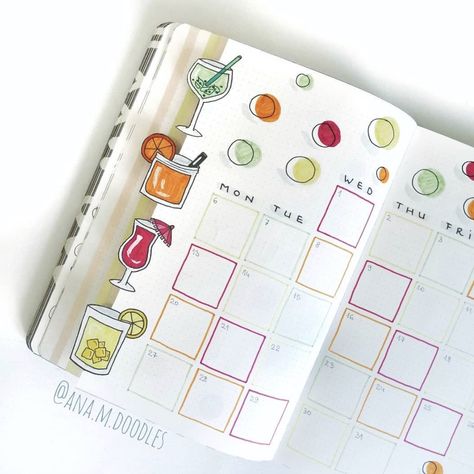 Learn to draw food doodles in your planner or bullet journal. Easy to draw cupcakes, fruit, coffee, sushi, and more. Food Bullet Journal, Draw A Book, Monthly Bujo, 2025 Journal, Bullet Journal Easy, Cupcakes Fruit, Journal Easy, Fruit Doodle, Drink Doodles