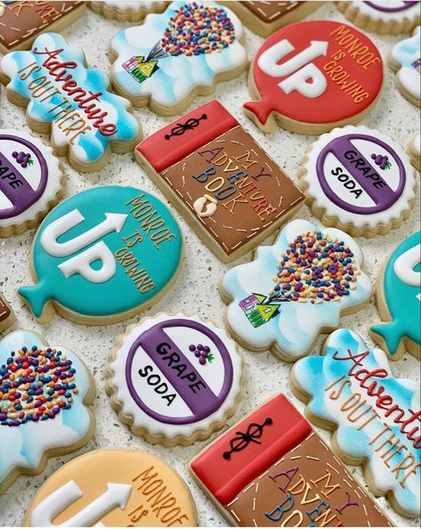 Up Themed Snacks, Up Desserts Disney, Tv Cookies Decorated, Up Cookies Decorated, Disney Up Cupcakes, Up Themed Cookies, Pixar Cookies, Up Baby Shower Theme Disney, Up Birthday Party Theme Disney Boy