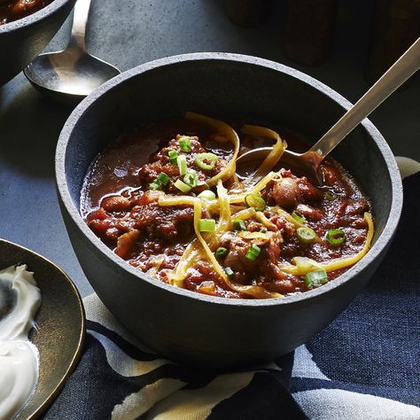 Smoky Beef-and-Bacon Chili | Bacon, fire-roasted tomatoes, and spicy smoked paprika give this easy-to-make chili recipe a deep, complex flavor. While it's great right after you make it, it's even better the next day. Serve with warm cornbread for a complete meal. Sunset Magazine Recipes, Bacon Chili Recipe, Magazine Recipe, Bacon Chili, Homemade Chili Recipe, Chili Ingredients, Beef Bacon, Sunset Magazine, Homemade Chili