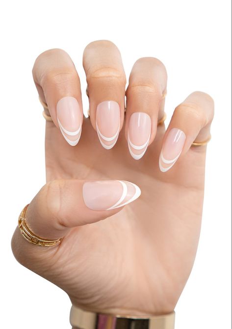 Modern French Manicure Almond Nails, French Manicure Almond Nails, French Manicure Almond, Modern French Manicure, Types Of Nails Shapes, Posh Nails, Nail Base, Medium Almond, Nude Nail