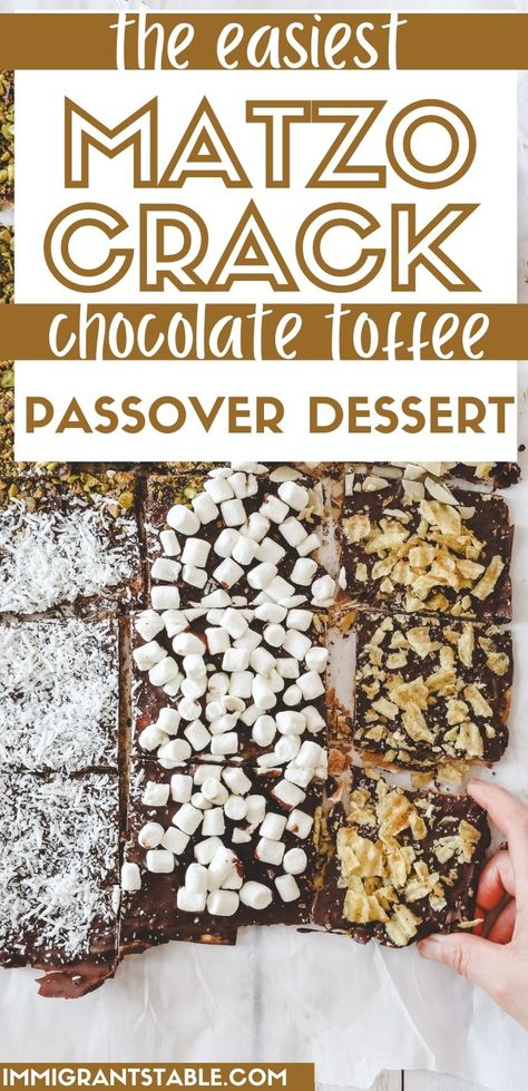 Matzo Toffee, Matzah Recipes, Passover Recipes Dessert, Cracker Dessert, Passover Desserts, Holiday Snack, Homemade Toffee, Matzo Meal, Toffee Nut