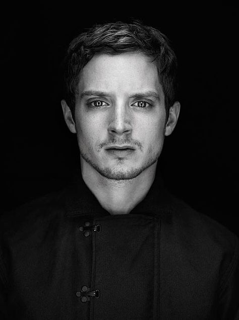 Elijah Wood Martin Schoeller, Robert Maxwell, Elijah Wood, Drawing Photography, Celebrity Photography, Portraits Photography, I Love Cinema, Cedar Rapids, Celebrity Portraits