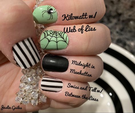 Color Street Nails Halloween, Color Street Halloween Mixed Mani, Halloween Nails Color Street, Color Street Halloween 2022, Web Of Lies Color Street, Colorstreet Halloween Combos, Color Street Halloween Combos, Creepy Nails, Color Street Halloween