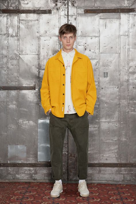 Rag & Bone Fall 2020 Menswear Collection - Vogue Hip Hop Outfits Men, Yellow Jacket Outfit, Denim Outfit Men, Patched Denim Jeans, Yellow Denim, Mens Fashion Wear, 2016 Menswear, Stylish Mens Fashion, Mens Fashion Smart