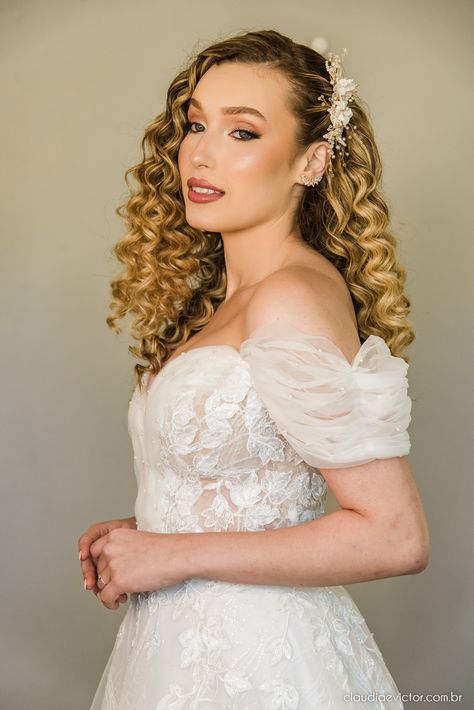 Guest Hair, Curly Wedding Hair, Wedding Guest Hairstyles, Makeup Wedding, Bride Hairstyles, Weeding, Wedding Makeup, Wedding Guest, Curly Hair