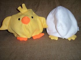 Ambering Along: Chicken to an Egg - Reversible plush - Tutorial and Pattern Plush Craft, Reversible Plush, Easter Plush, Sock Doll, Soft Toy Patterns, Plushie Patterns, Sewing Stuffed Animals, Chicken Diy, Sewing Projects For Kids