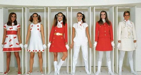 1960s-Fashion---Paris-Fall-Season-of-1968---Courreges Futuristic Fashion Design, 60s Fashion Trends, 90s Fashion For Women, Andre Courreges, 1960 Fashion, 90s Fashion Women, Fashion 1960s, Sixties Fashion, French Fashion Designers