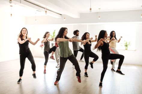 The dance fitness craze Zumba is a cardiovascular fitness class designed to help you dance your way fit. Here are the pros, cons, and how it works. Dalhousie University, Zumba Toning, Zumba Kids, Zumba (dance), Cardiovascular Fitness, Aerobics Classes, Zumba Dance, Zumba Fitness, Truro