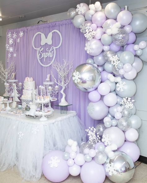 Winter Glitz Baby Shower....Amazing cake by @cakesbymadelin Photography by @purroy_family_decor #winterwonderland #winterwonderbabyshower… Lets Talk About It, Lavender Baby Showers, Winter Baby Shower Themes, Girl Shower Themes, Winter Wonderland Birthday, Minnie Mouse Baby Shower, Winter Wonderland Baby Shower, Baby Shower Purple, Purple Birthday