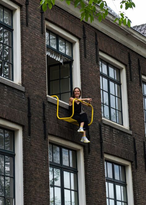 daphné keraudren's metal hung seats challenge the norms of architecture in public buildings Hanging Seating, Traditional Ideas, Urban Furniture Design, Hanging Seats, Public Seating, Porch And Balcony, Urban Furniture, Structure Architecture, Red Dot Design