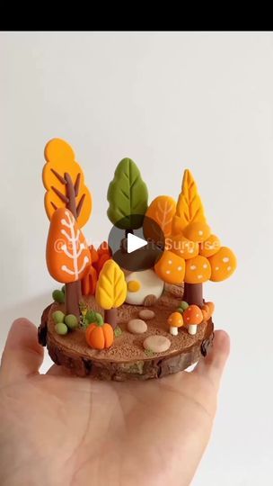 Thanksgiving Clay Ideas, Clay Crafts Easy Simple, Model Magic, Colors Of Autumn, Autumn Crafts, Modeling Clay, Craft Tutorial, Clay Tutorials, At A Glance