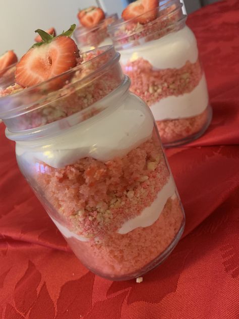 Strawberry Shortcake In A Jar, Cheesecake Jars, Strawberry Cheesecake Jars, Strawberry Cake Jar, Cherry Cheesecake In A Jar, Strawberry Shortcake Jars, Weight Watchers Strawberry Cheesecake Jars, Strawberry Crunch Cheesecake Jars, Mac And Cheese Recipe Soul Food