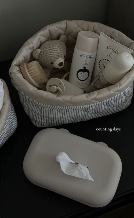 Baby Room Organization, Baby Zimmer, Baby Room Inspiration, Baby Inspiration, Baby Necessities, Nursery Baby Room, Dream Baby, Mommy Life, Baby Family