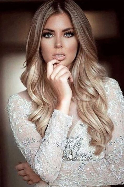 Super Long Length Wavy 100% Human Hair Capless Wig 24 Inches Tmavý Blond, Dark Blonde Hair Color, Flot Makeup, Cool Blonde Hair, Vlasové Trendy, Dark Blonde Hair, Ombré Hair, Brown Blonde Hair, Long Blonde