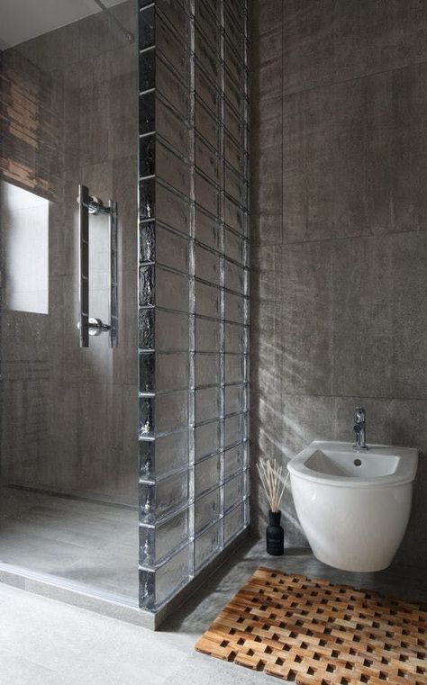 Brick Bathroom, Glass Block Shower, Bathroom Renovation Diy, Glass Blocks Wall, Interior Vintage, Glass Brick, Glass Bathroom, Glass Blocks, Shower Enclosure