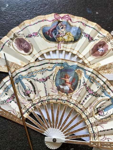 Vintage Hand Fan, Decorative Fans, Fan Hand, Painted Fan, Vintage Fan, Antique Fans, Folding Hand Fan, Folded Hands, Fan Decoration