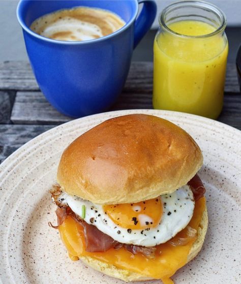 brioche breakfast sandwich – Foodetc cooks – food, recipes and travel Brioche Sandwich, Brioche Breakfast, Breakfast Brioche, Brioche Bread Recipe, Brioche Bun, Egg Sandwich, Brioche Bread, Classic Breakfast, Second Breakfast