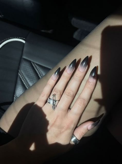 Black Clear Ombre Nails, Nail Bat Aesthetic, Punk Ombre Nails, Goth Nails Ombre, Black Ombre Nails Stilleto, Egirl Nails, Demon Nails, Vampy Nails, Nails Goth