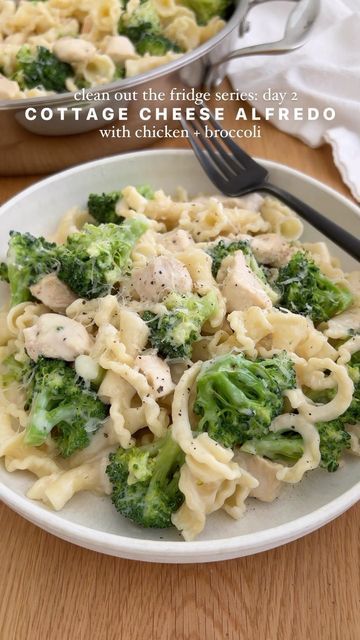 Pasta Chicken Broccoli, Cottage Cheese Alfredo Sauce, Cottage Cheese Alfredo, Lean Beef Recipes, Cheese Alfredo Sauce, Alfredo With Chicken, Steam Broccoli, Healthy Beef Recipes, Pasta Chicken