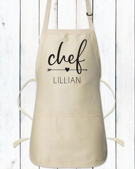 Personalized Aprons For Women, Cricut Apron Ideas, Diy Aprons, Customised Aprons, Butcher Apron, Womens Apron, Personalized Apron, Aprons For Women, Custom Apron