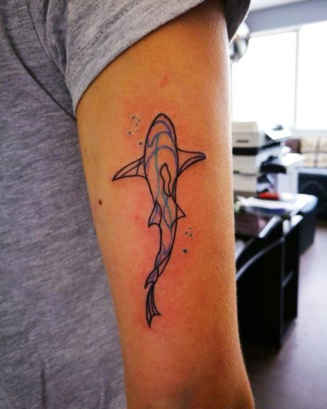 3 Sharks Swimming Tattoo, Three Sharks Tattoo, Coquina Tattoo, Cute Tattoos Arm, Minimalist Shark Tattoo, Shark Spine Tattoo, Tattoo Ideas Shark, Shark Tattoos For Women, Cute Shark Tattoo