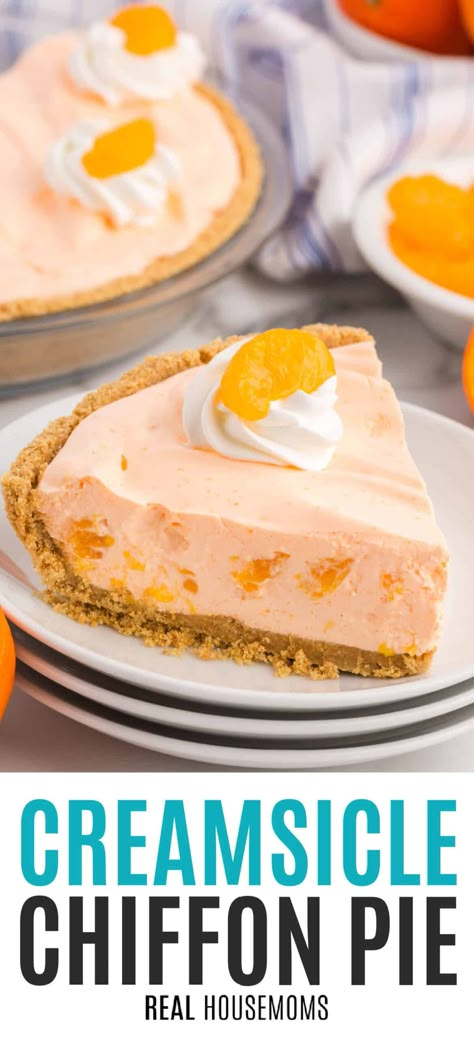 Creamsicle Chiffon Pie is so easy to make! The fluffy filling is packed with mandarin orange bits in a simple no-bake graham cracker crust! Creamsicle Jello, Creamsicle Pie, Cool Whip Pies, Jello Pie, Chiffon Pie, Orange Baking, Jello Desserts, Cream Pies, Cracker Crust